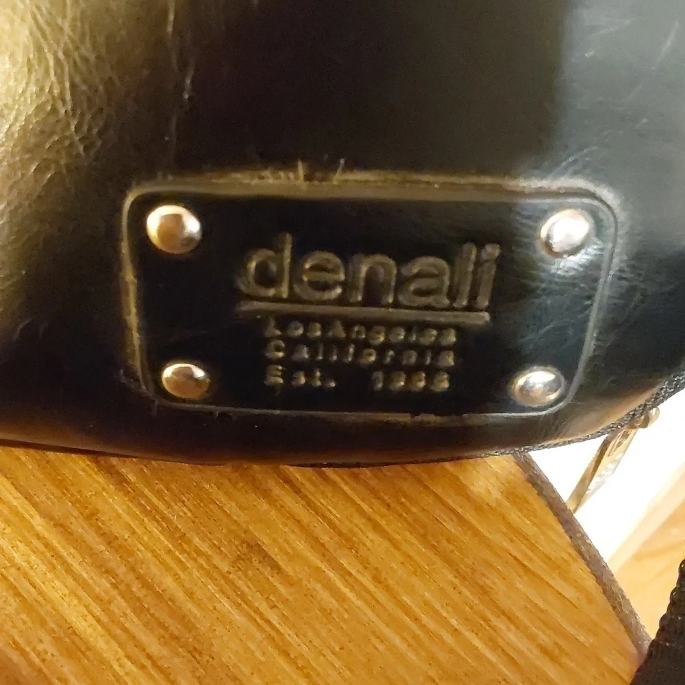Denall black laptop